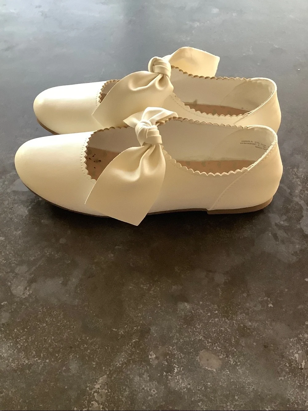 Dream Pairs Cream Bow-Accent Girls Dress Flats